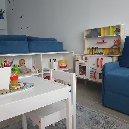 Alezzi Resort - Kids By The Sea - Baby Friendly Apartment Năvodari Esterno foto