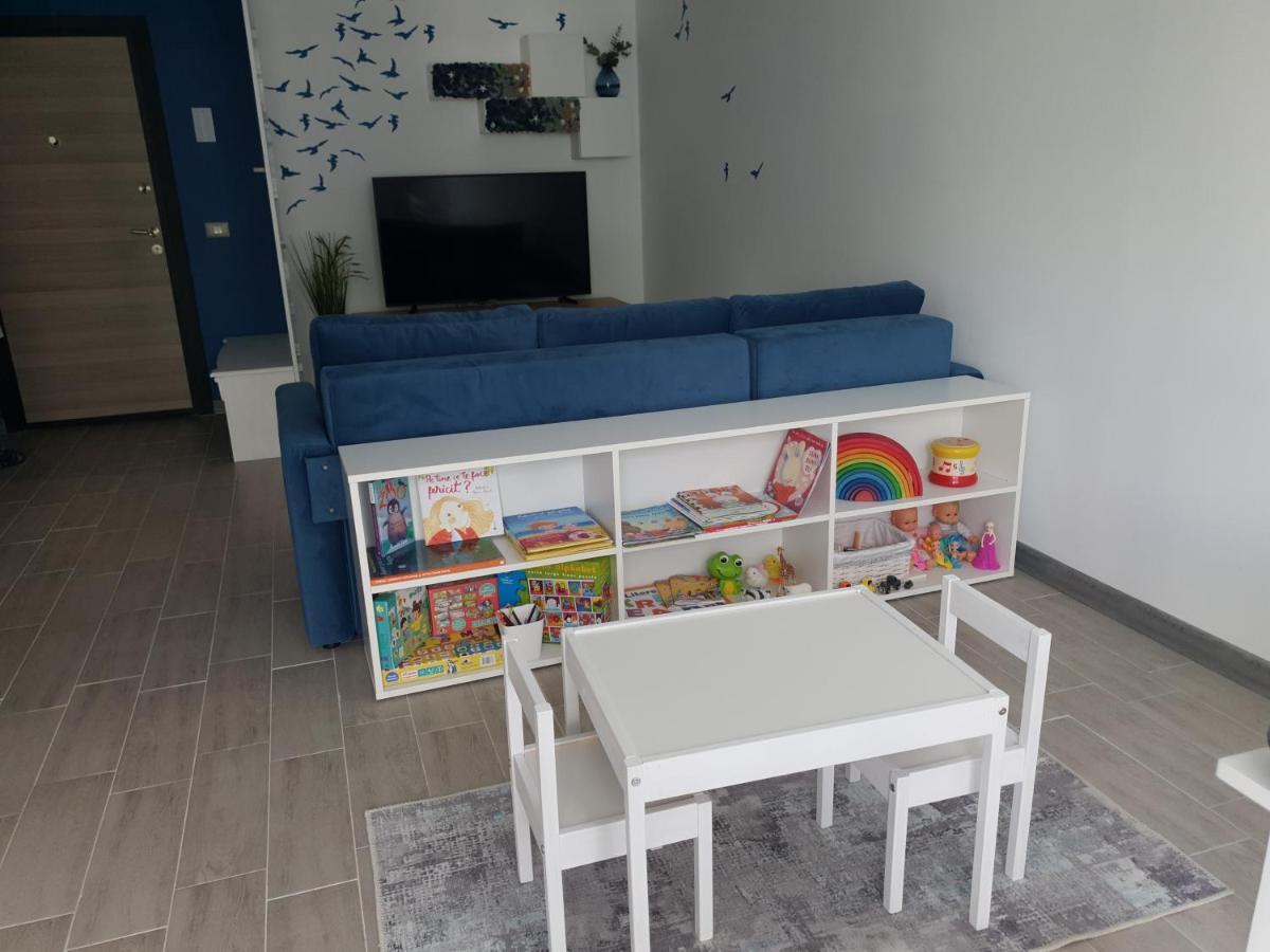 Alezzi Resort - Kids By The Sea - Baby Friendly Apartment Năvodari Esterno foto